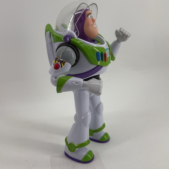 DISNEY PIXAR BUZZ LIGHTYEAR  ACTION FIGURE - Picture 4 of 7